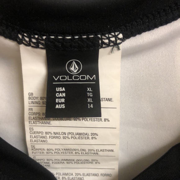 Volcom long sleeve one piece - Picture 4 of 6